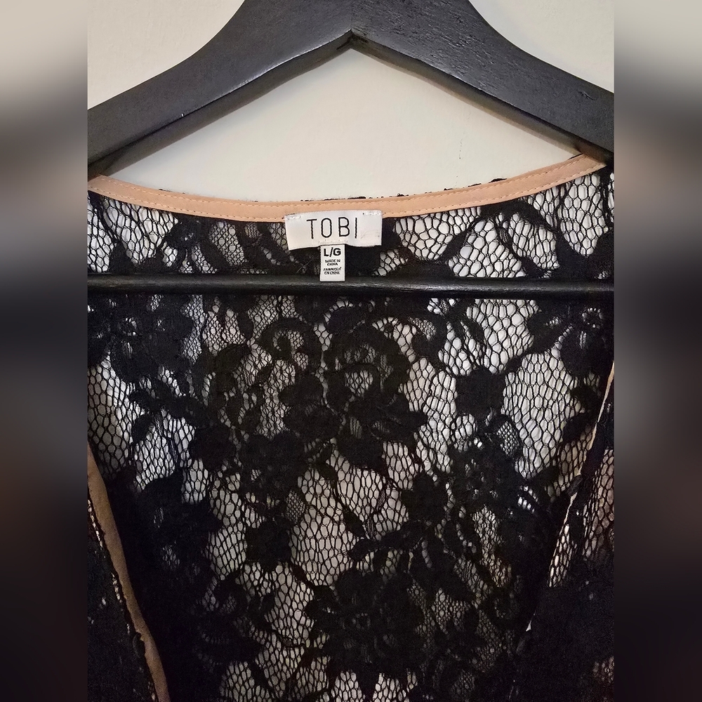 Tobi Black Lace Dress - Picture 4 of 4